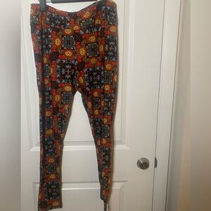 LulaRoe Orange tall and curvy leggings